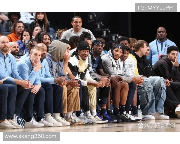 开拓者与灰熊常规赛激战回顾球员表现与战术分析全景呈现